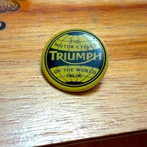 Triumph motorcycle hat pon